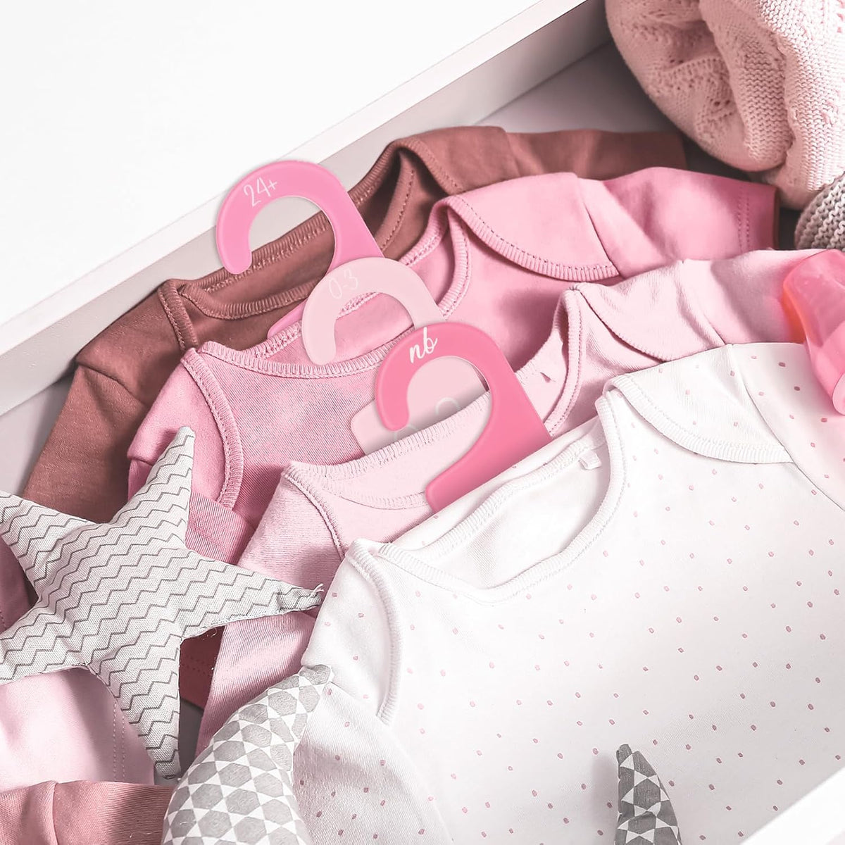 Acrylic Baby Closet Dividers Boho Hanging Acrylic Infant Clothes Hanger Separators Baby Closet Organizers Thicken Babies Wardrobe Organizers for Home Nursery Supplies, 6.7 x 3 Inch, 8 Pcs