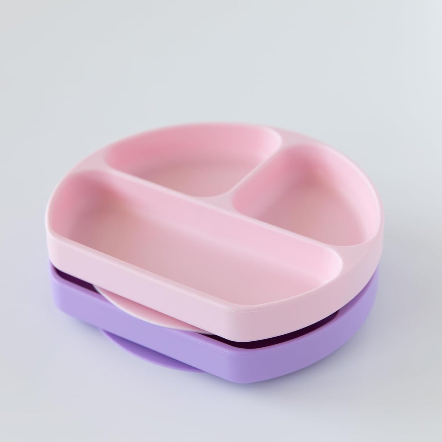 Bumkins Toddler and Baby Suction Plate, Divided Grip Dish for Babies and Kids, Baby Led Weaning, Feeding Supplies, Sticks to Tables and Highchairs, Platinum Silicone, for Chidren 6 Months, Gray