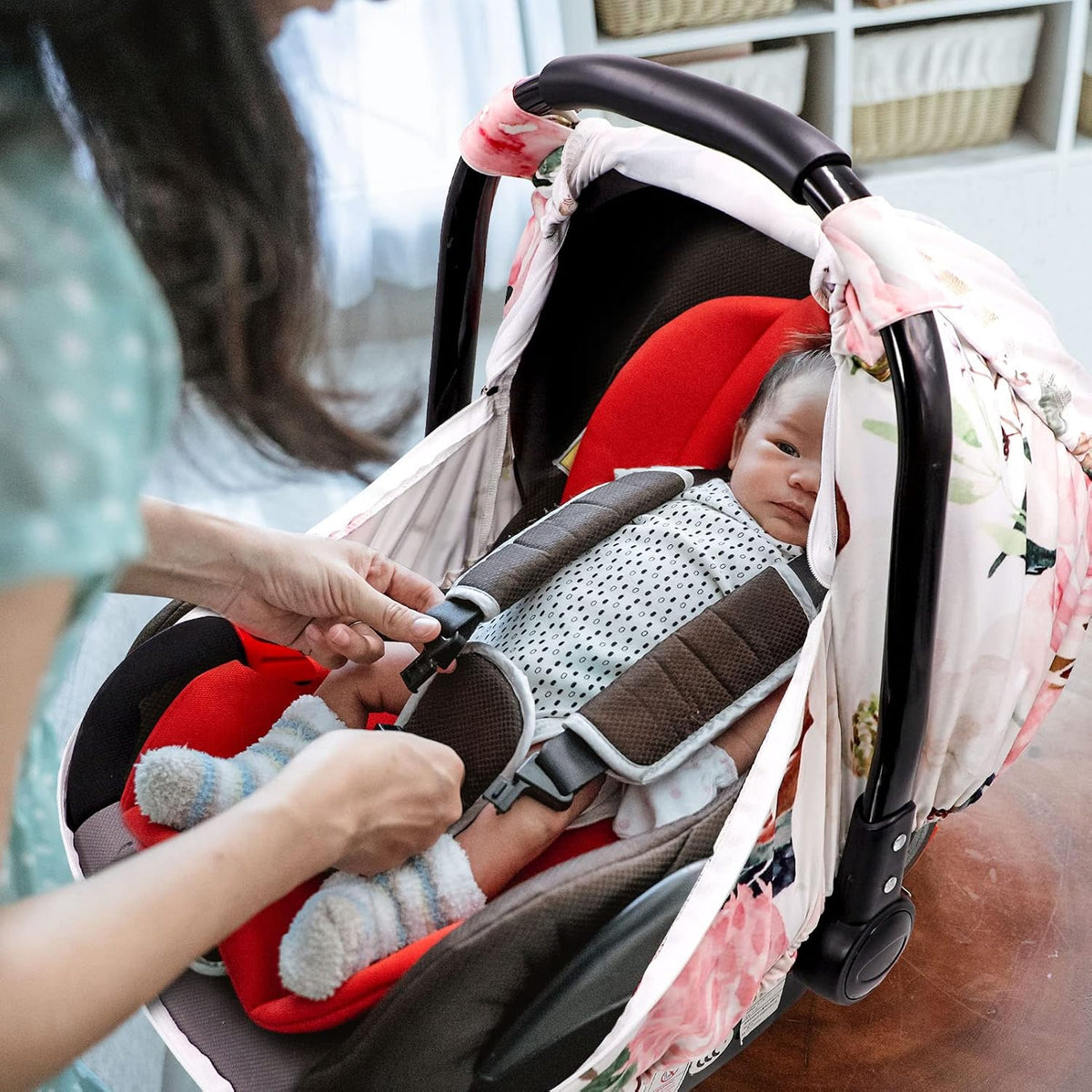 Car Seat Covers for Babies Girl Boy, Cozy Sun & Bug Cover, Infant Carseat Canopy Newborn Stroller Carrier Cover with Breathable Zipper Peep Window, Green Leaf