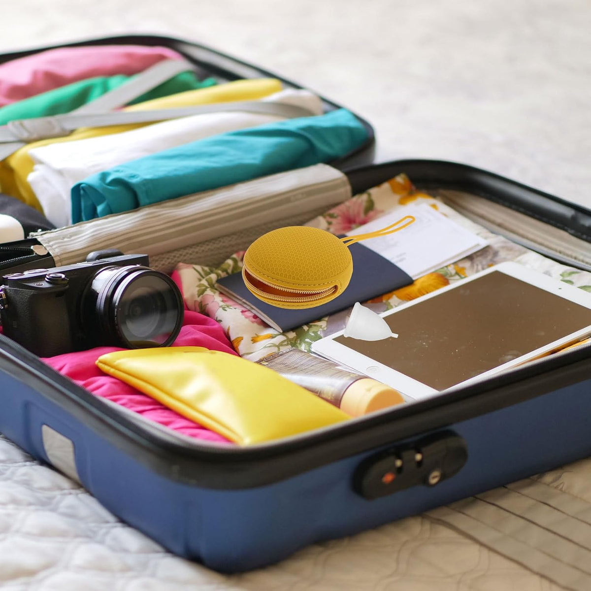 Silicone Storage Bag with Zipper, Portable Dustproof Travel Case Holder for Women, Small Honeycomb Pattern Silicone Packing Container