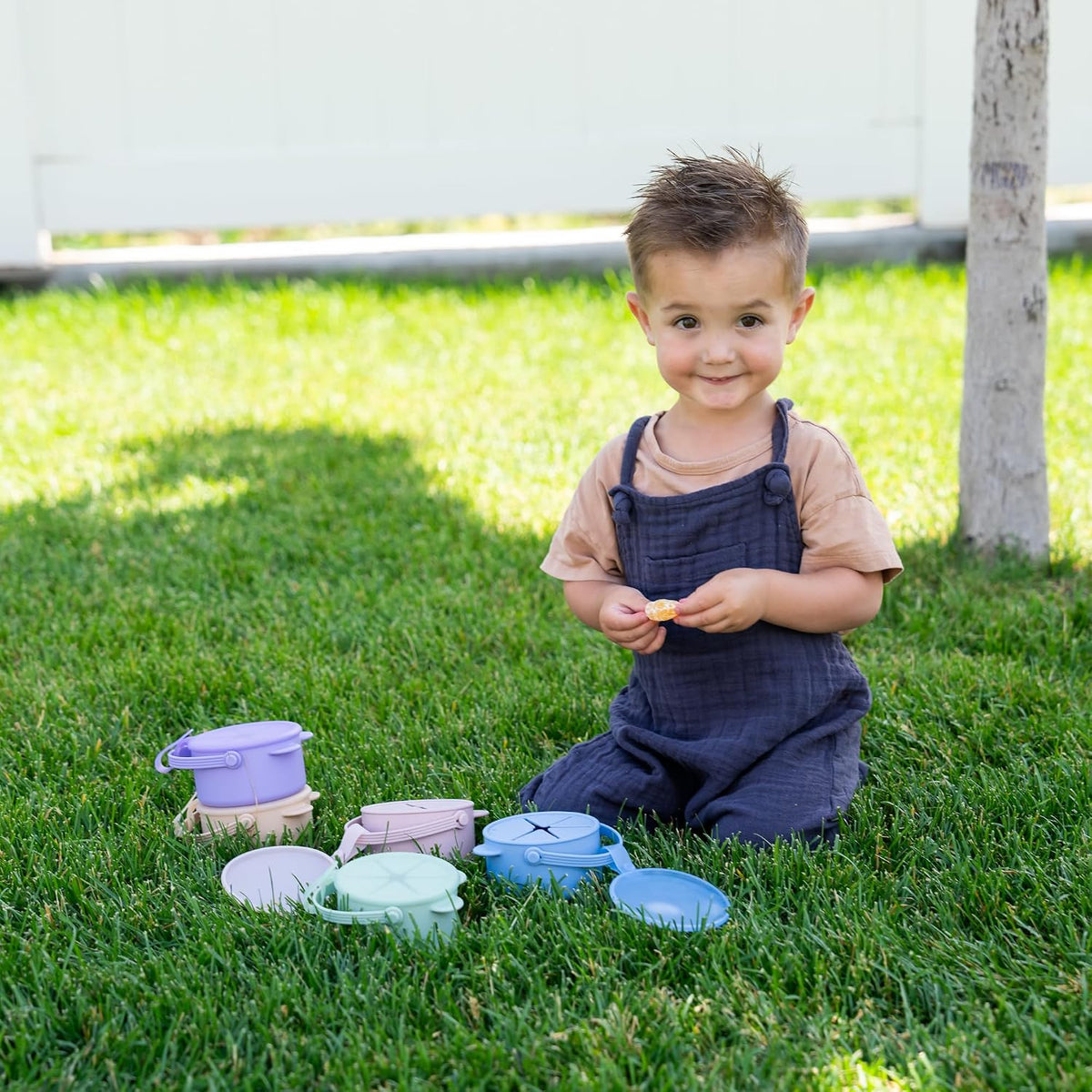 Silicone No Spill Snack Cups for Toddlers – Portable Baby Snack Cup Containers with Dustproof Lid – Dishwasher-Friendly Toddler Spill Proof Cups Without BPA, Lead, or Phthalates – Blue and Beige