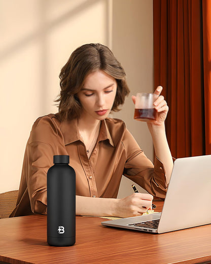 Stainless Steel Insulated Water Bottle no straw for Travel, Gym, 25oz, White