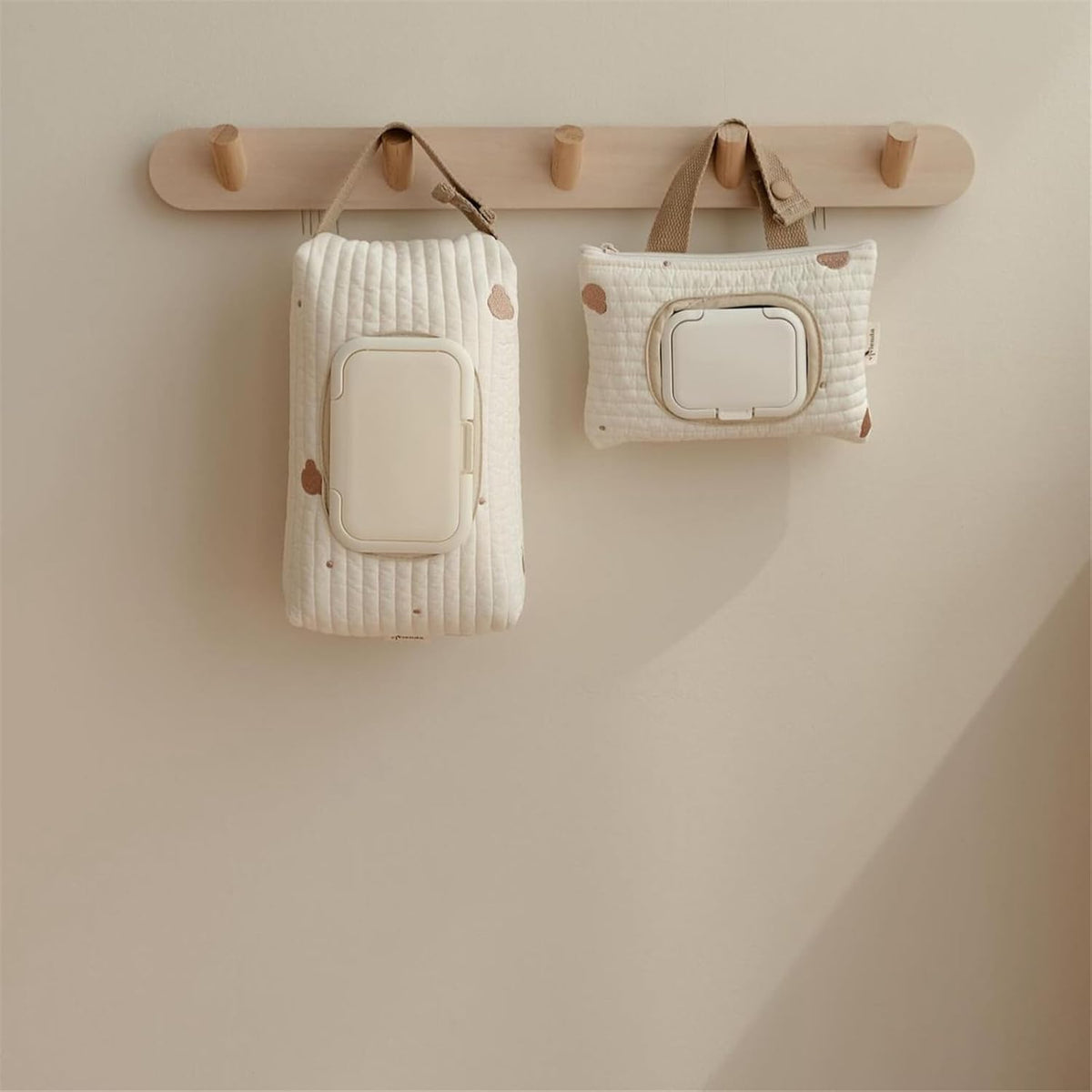 Embroidered Bear Stroller Wet Wipe Pouches Portable Baby Wipe Holder Embroidery Baby Wipes Storage Bag for Travel