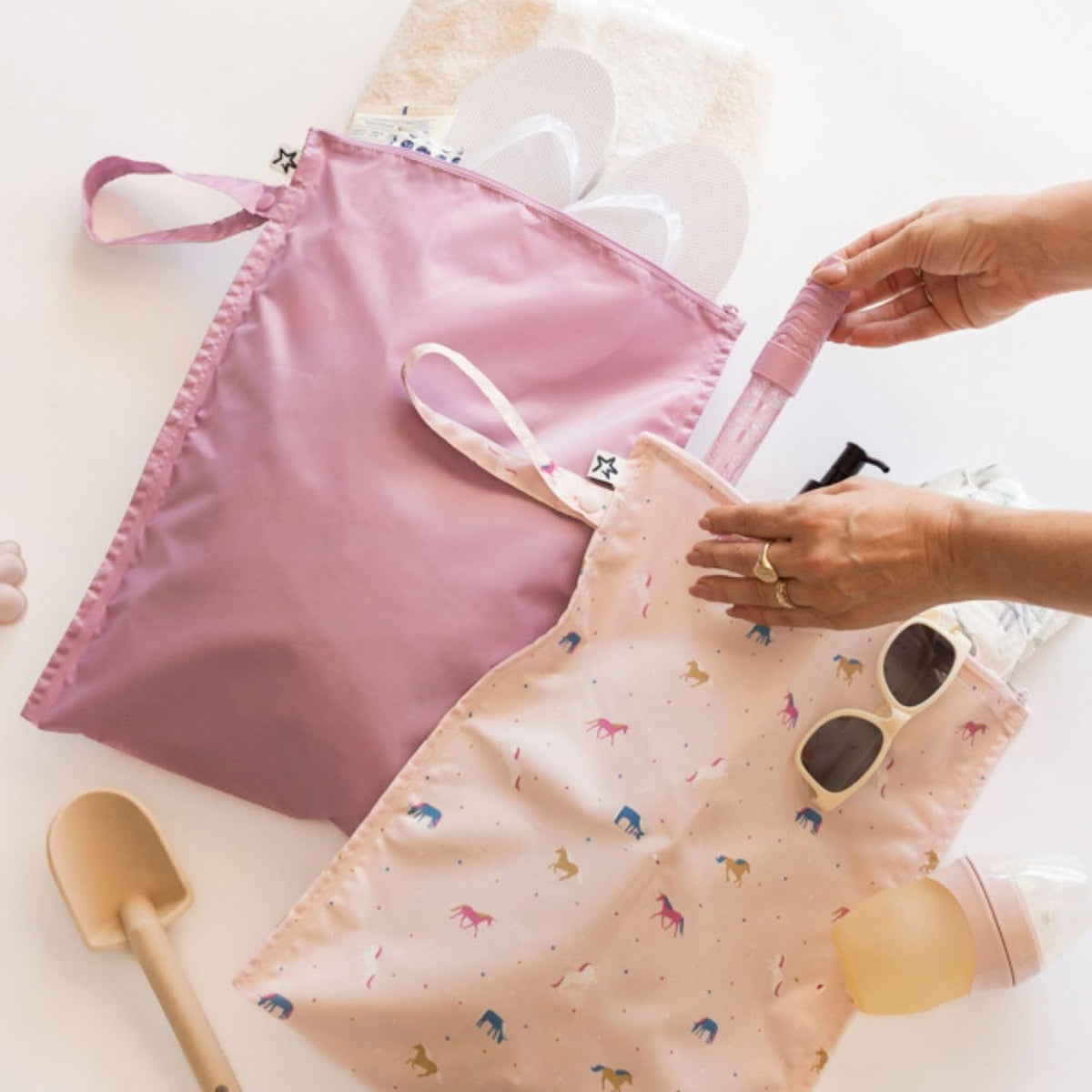 Mess Proof Wet Bags | Reusable Waterproof Wet Bags for Swimsuits | Baby Clothes | Travel & Diaper Bag (Pink, Brown Checkers) - Colors B