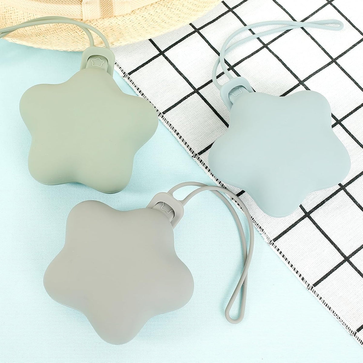 3Pcs Pacifier Holder Case, Safe and Soft Material Pacifier Pouch, Food Grade Silicone Pacifier Case, Star Shape, Protective Pacifier Storage Case for Diaper Bag Stroller (Style 1)