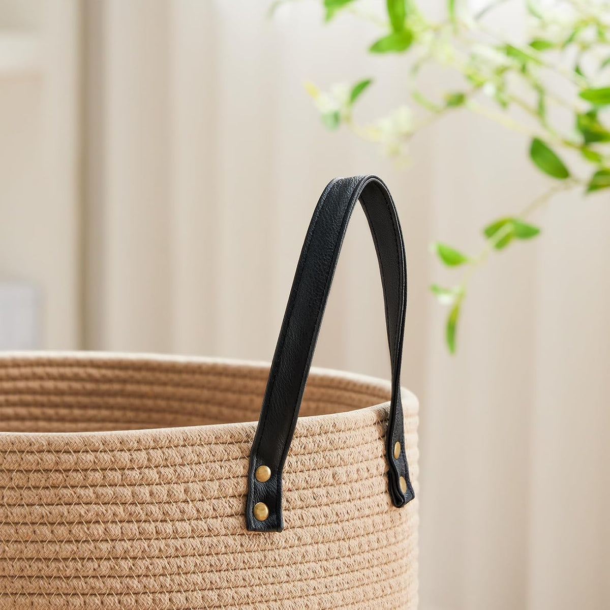 Tall Laundry Basket, Large Dirty Clothes Hamper with Leather Handle, Woven Rope Storage Basket for Blanket, Toy In Living Room, Bathroom, Bedroom - 58L White & Brown