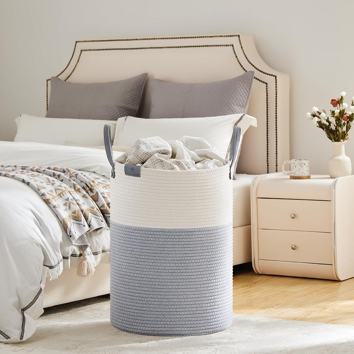 Tall Laundry Basket, Large Dirty Clothes Hamper with Leather Handle, Woven Rope Storage Basket for Blanket, Toy In Living Room, Bathroom, Bedroom - 58L White & Brown