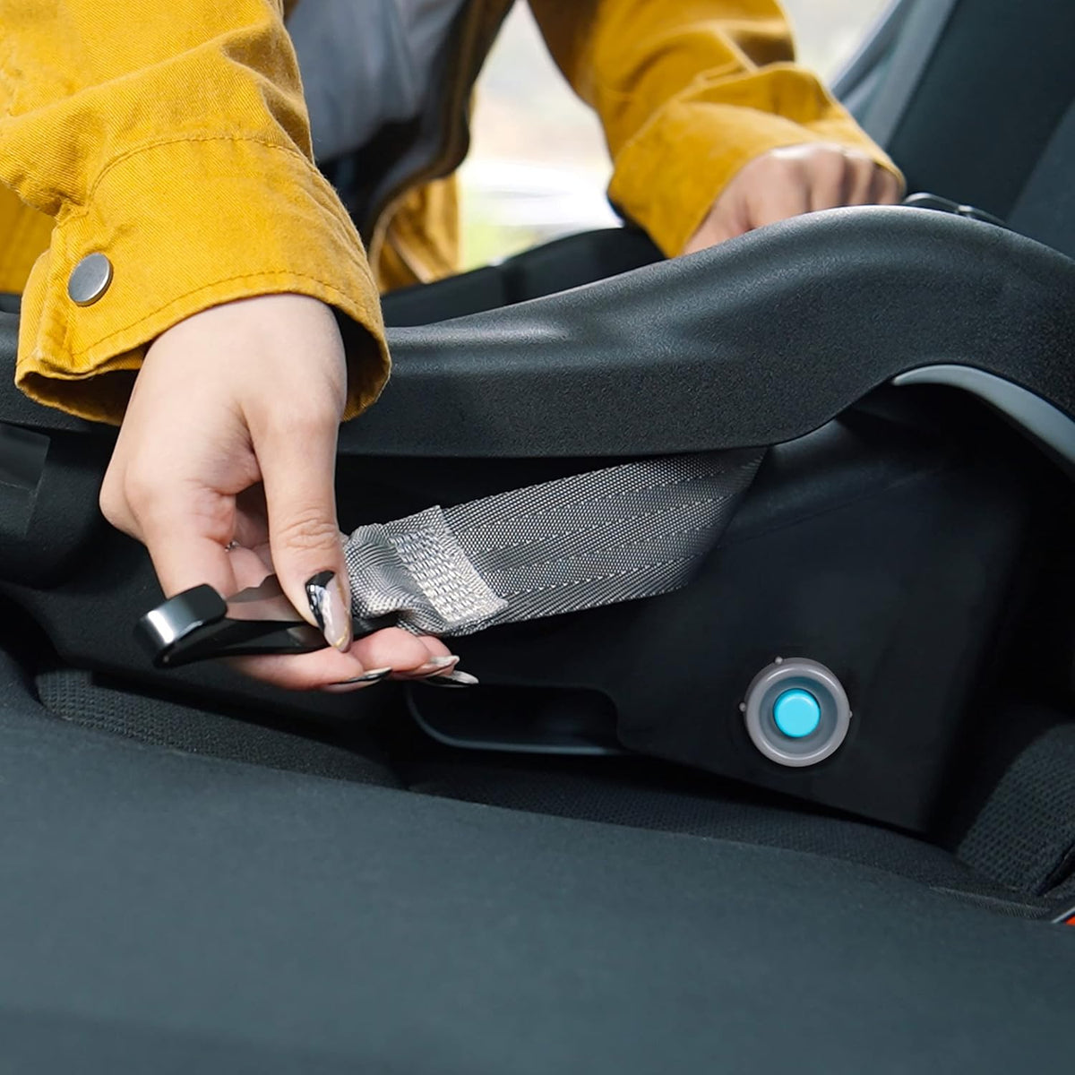 EZ-Lift™ Plus Infant Car Seat, Ultra Grey – Newborn Comfort Padding, Lightweight Carry Build, Adjustable Harness System