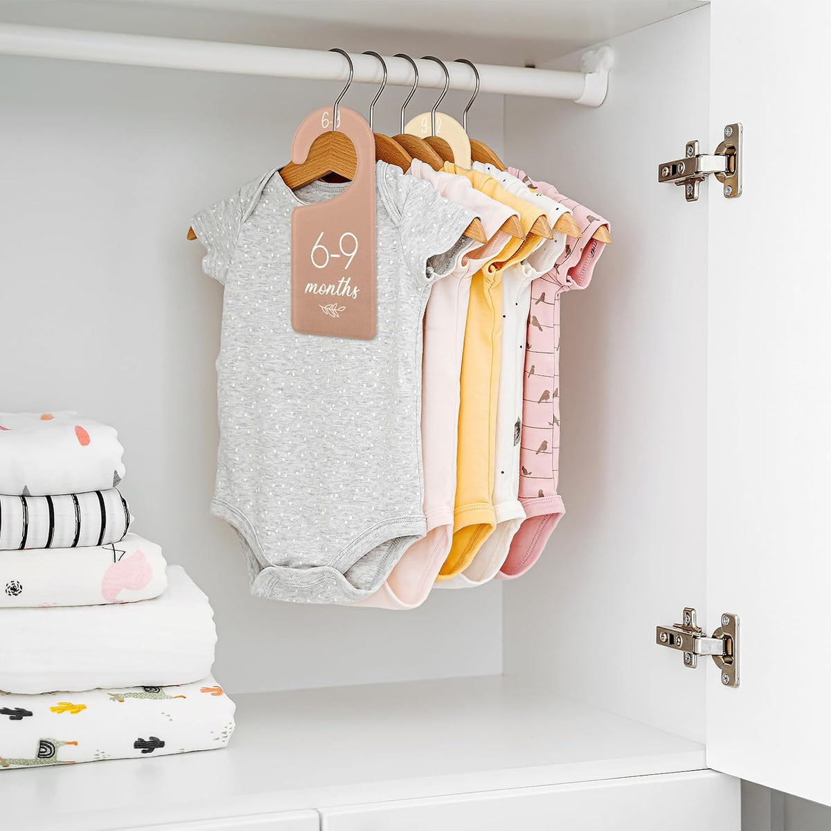 Acrylic Baby Closet Dividers Boho Hanging Acrylic Infant Clothes Hanger Separators Baby Closet Organizers Thicken Babies Wardrobe Organizers for Home Nursery Supplies, 6.7 x 3 Inch, 8 Pcs