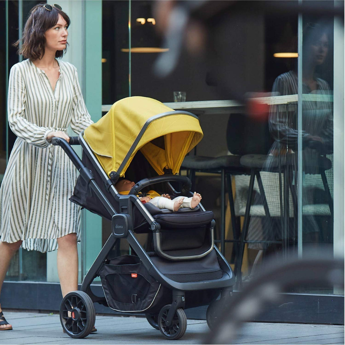 Quantum Stroller Travel Bag, Heavy Duty Stroller Cover for Gate Check Luggage, Airplane Friendly with Wheels, Padded Easy Carry Strap