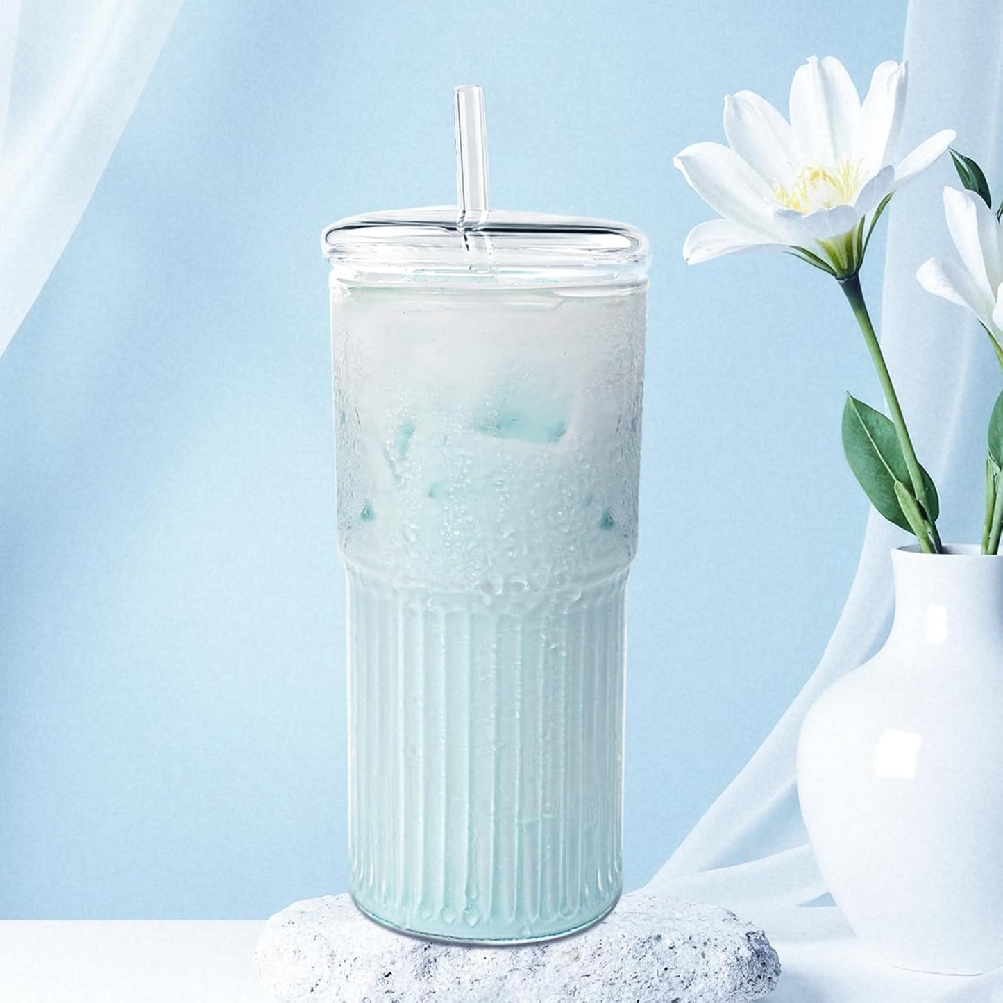18.5oz Glass Cups with Lids and Straws – Single Reusable Tumbler, Thickened Shatter-Resistant Glass, Ideal for Iced Coffee, Smoothies, Cocktails, Juices – Elegant & Durable Drinkware