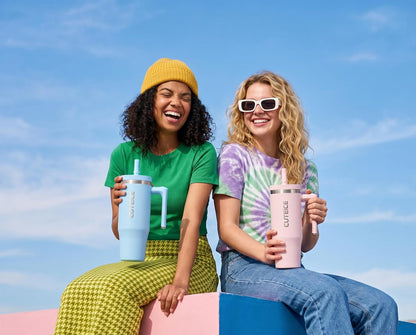 Blue Tumbler with Straw and Handle Coffee Travel Mug with Lid Leakproof Insulated Cup Stainless Steel Mug for Iced Tea, Coffee, Cold Beverages Fits in Car Cup Holder Skyblue Water Bottle for Office