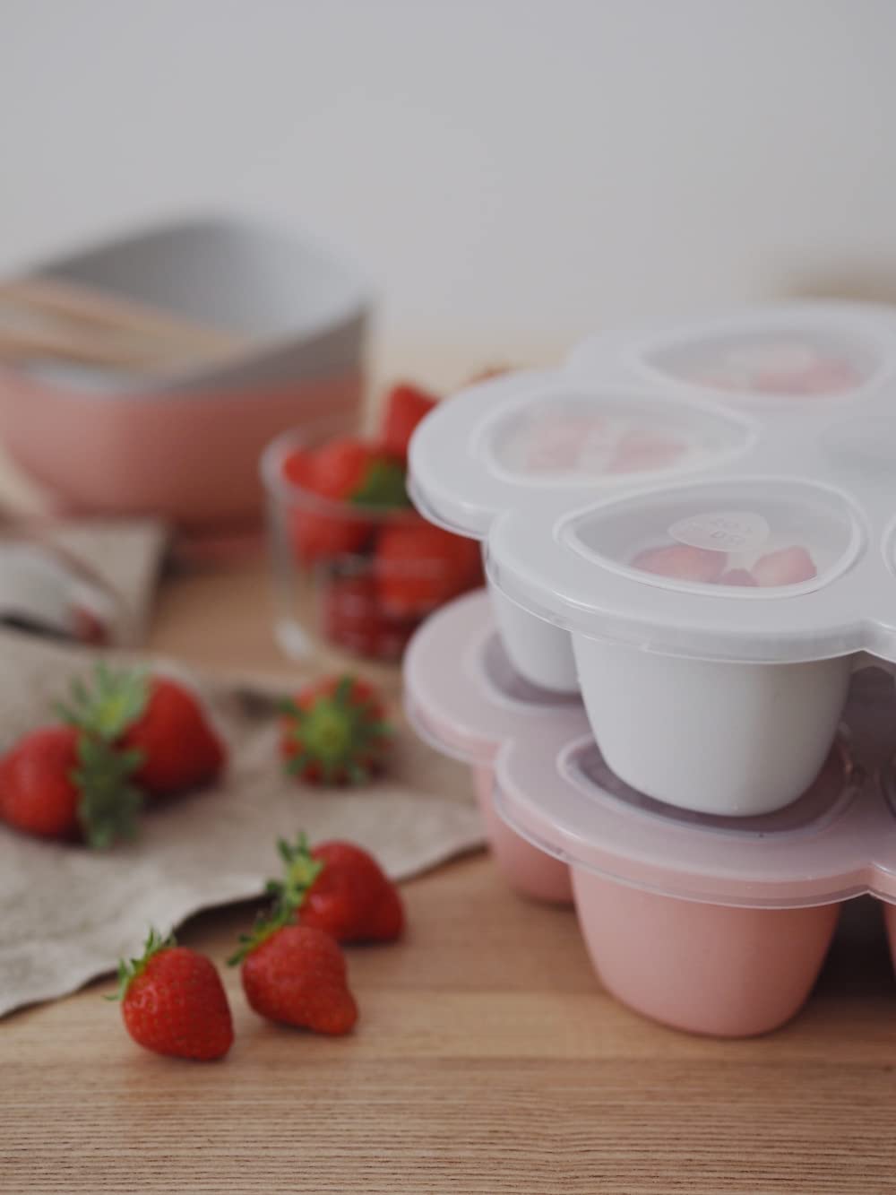 Beaba Multiportions Premium Quality Silicone Baby Food Freezer Tray with Clip On Lid, Baby Food Storage Container Ice Cube Tray Maker, Made in Italy, Cloud, 3 oz