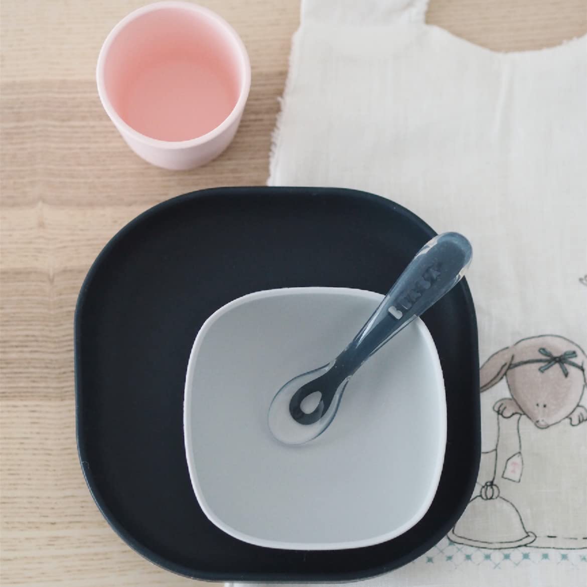 BEABA 100% Silicone 4-Piece Baby Feeding Set, Suction Plates for Baby, Made w/High Grade Food Safe Silicone, Rose