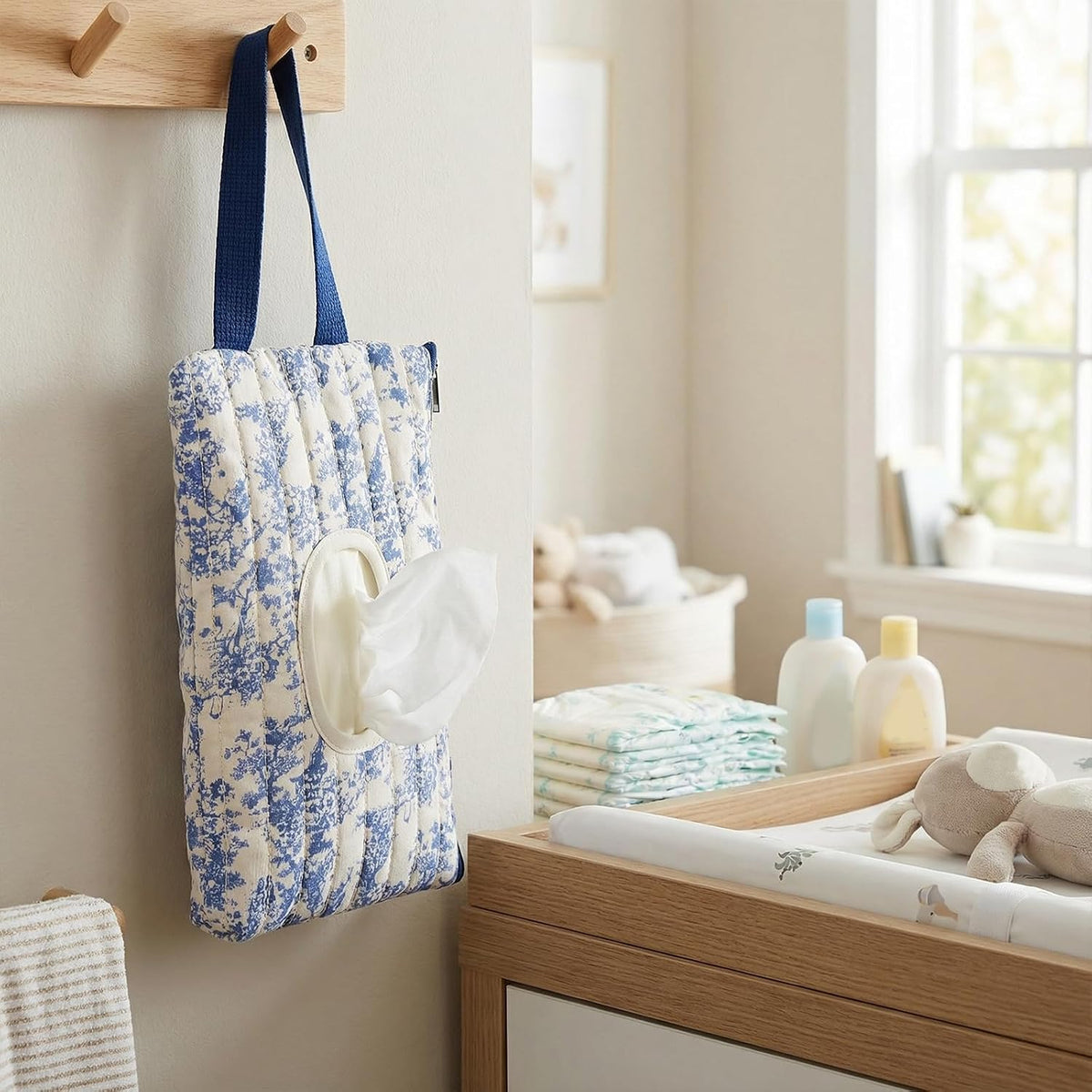 Quilted Diaper Wipe Pouch Portable Mommy Bag Refillable Floral Baby Wipe Holder for Travel Stroller Daily Casual (wihi)