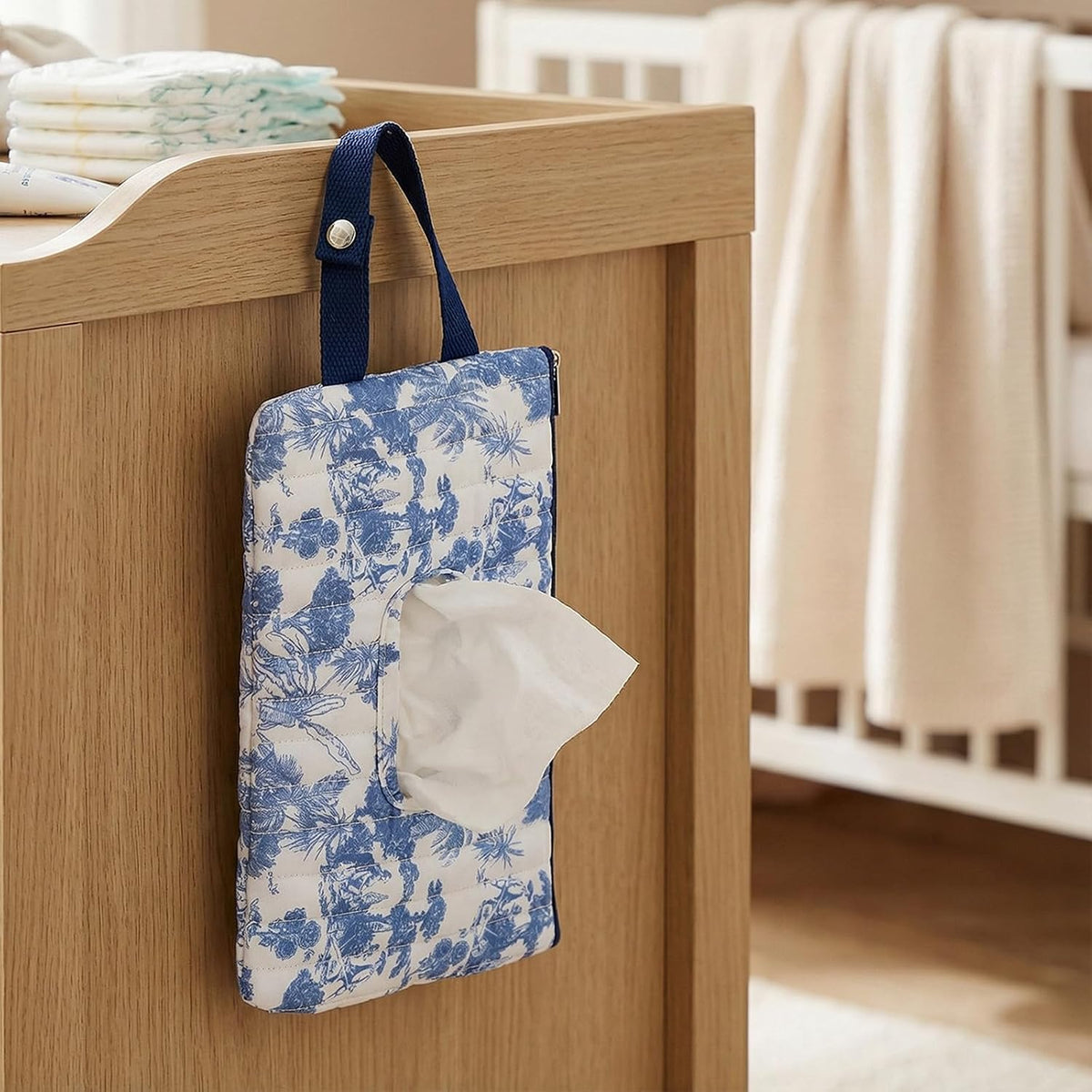 Quilted Diaper Wipe Pouch Portable Mommy Bag Refillable Floral Baby Wipe Holder for Travel Stroller Daily Casual (wihi)
