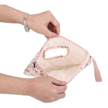 Quilted Diaper Wipe Pouch Portable Mommy Bag Refillable Floral Baby Wipe Holder for Travel Stroller Daily Casual (wihi)