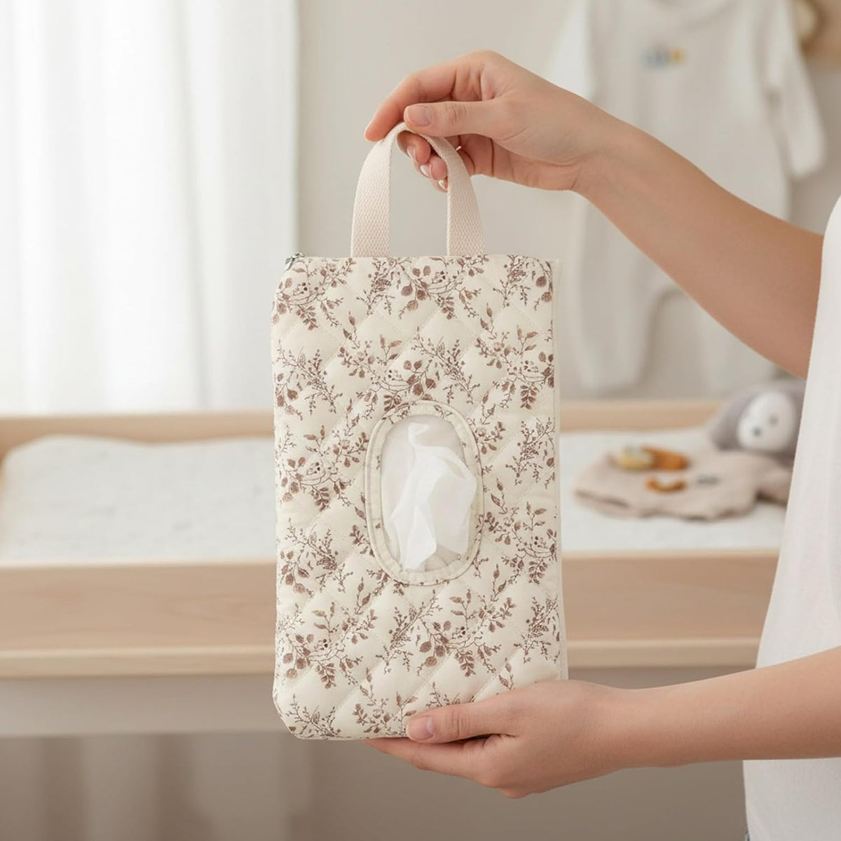 Quilted Diaper Wipe Pouch Portable Mommy Bag Refillable Floral Baby Wipe Holder for Travel Stroller Daily Casual (wihi)
