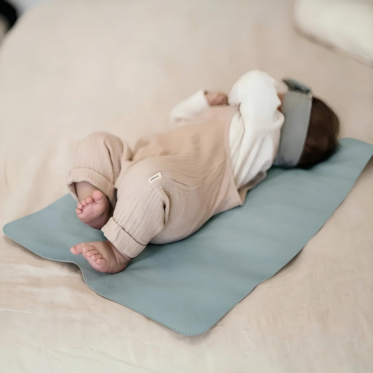 Thickened Baby Changing Pad 2 Pack, Portable Travel Mat with Roll-up Design