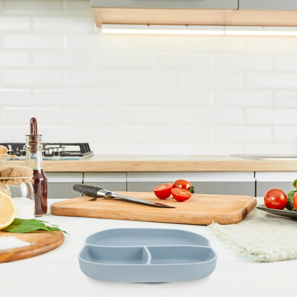 Multi-Grid Silicone Suction Plate with Divider for Elderly