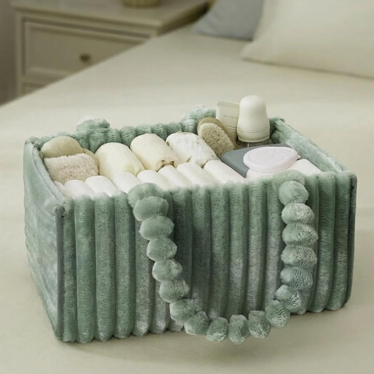 Baby Diaper Caddy Portable Diaper Caddy with Removable Dividers Soft Flannel Storage Bin for Baby Essentials Toys Supplies White