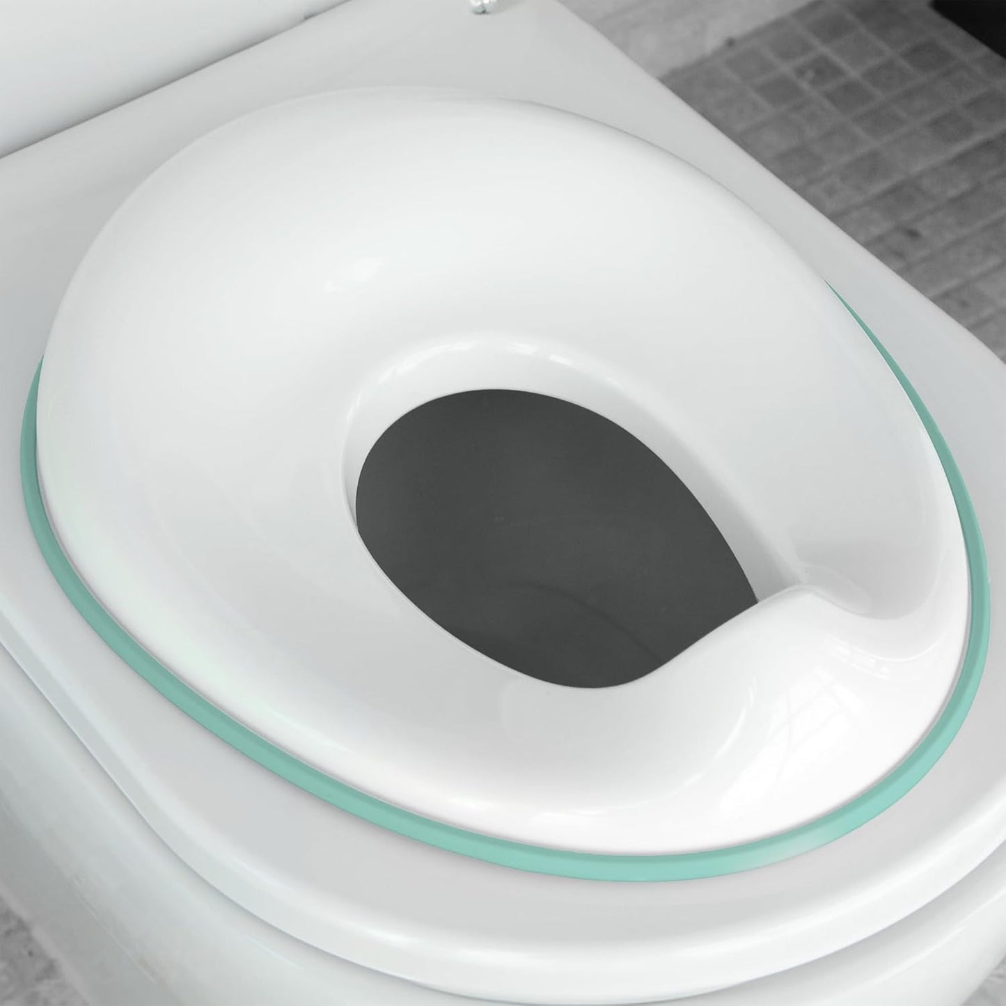 Jool Baby Potty Training Seat for Boys and Girls, Fits Round & Oval Toilets, Non-Slip with Splash Guard, Includes Free Storage Hook (Gray)