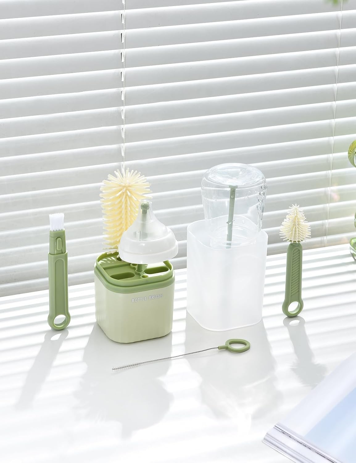 Baby Bottle Brush Set-Travel Bottle Cleaner Kit with Silicone Brush,Drying Rack,Nipple Brush,Straw Brush,Bottle Mouth Brush,Storage Box-6 in 1 Portable Bottle Washing Kit for Home and Travel