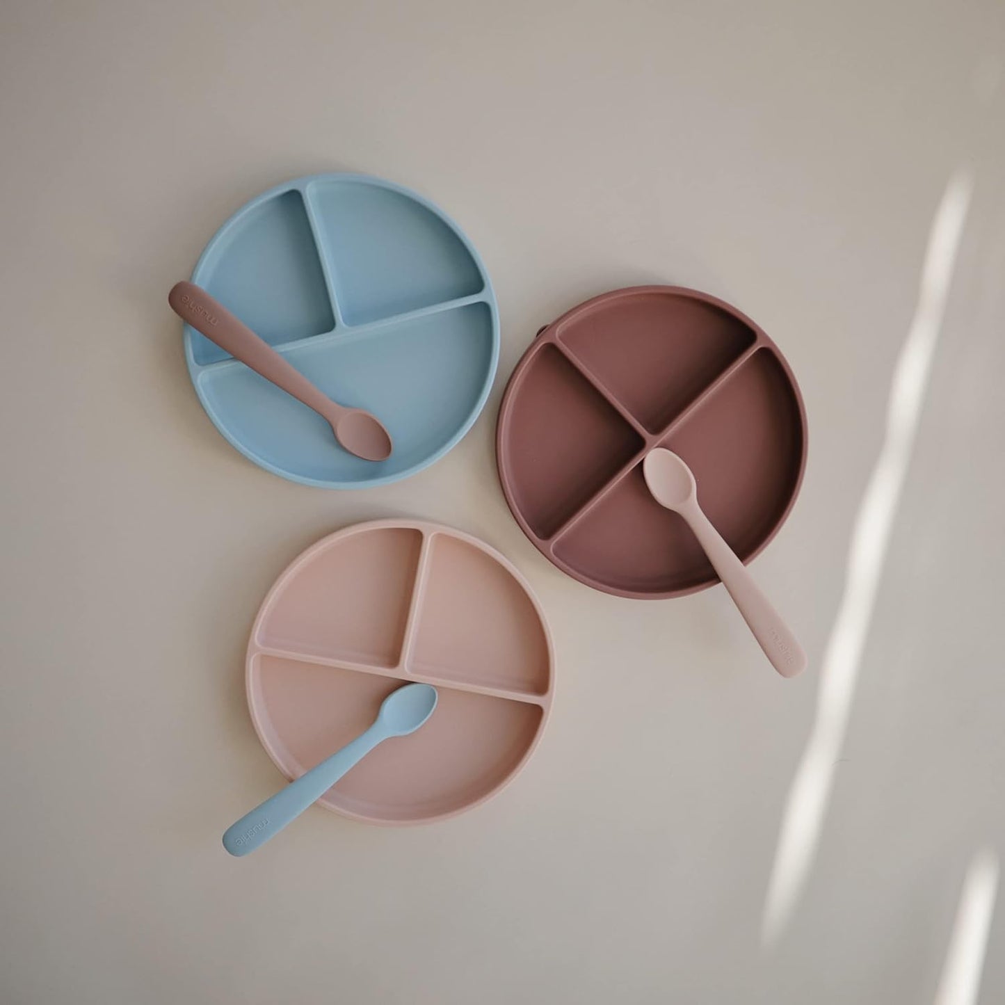 mushie Silicone Suction Plate | BPA-Free Non-Slip Design (Soft Lilac)