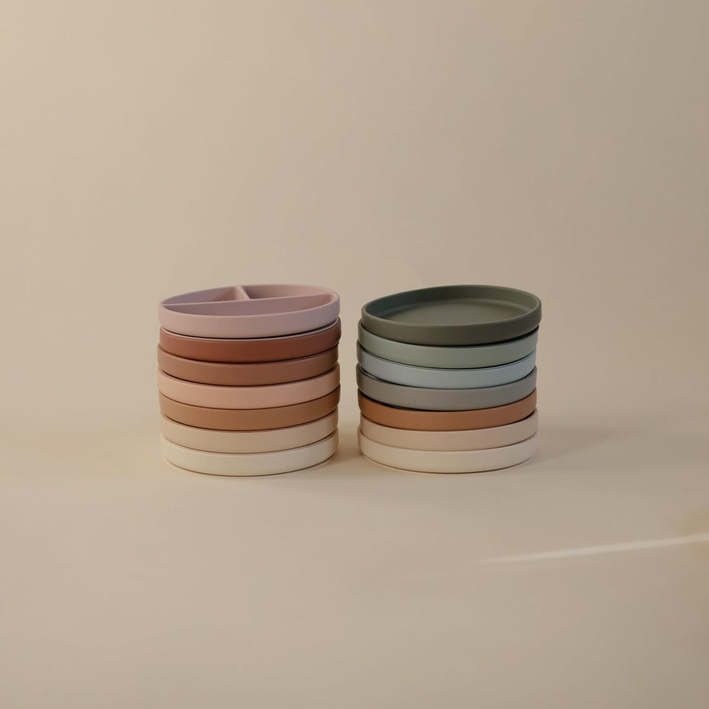 mushie Silicone Suction Plate | BPA-Free Non-Slip Design (Soft Lilac)