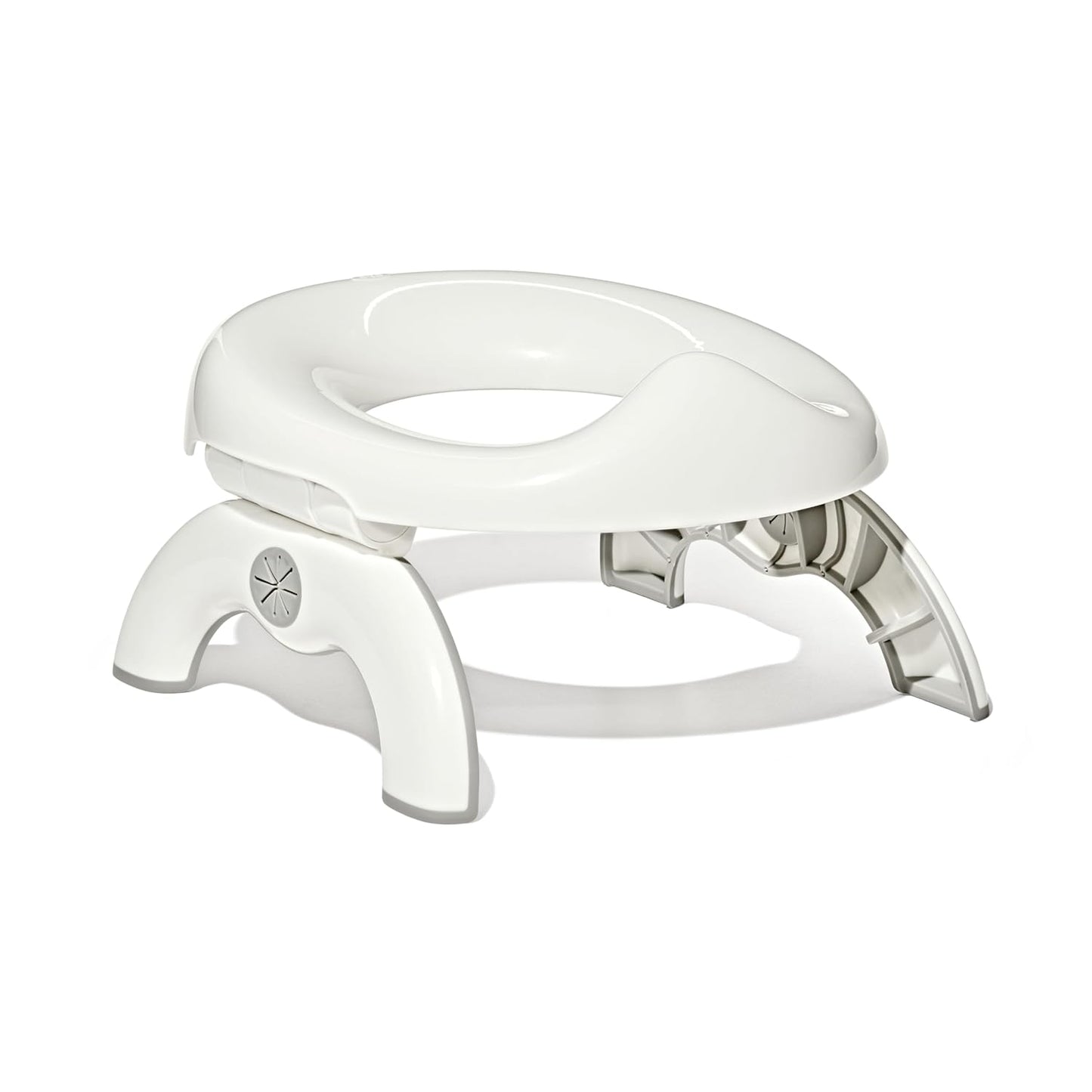 OXO Tot 2-in-1 Go Potty with Travel Bag | for Potty Emergencies at Home or on the go | Portable Toilet Training | Opens Quickly for Emergencies | for standalone use or on Grown-up Toilets