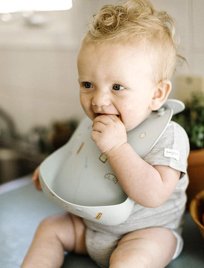 Soft, Waterproof Silicone Feeding Bib for Babies and Toddlers