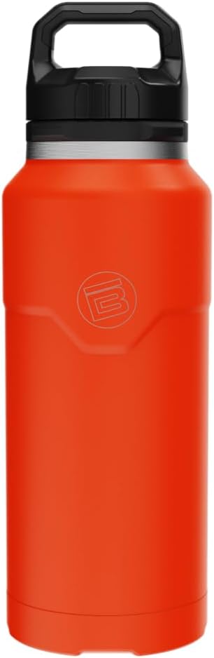 MAGNEBottle 36oz Insulated Water Bottle | Magnetic Base | 36oz insulated bottle with MAGNEPOD™ magnetic base for all-day use