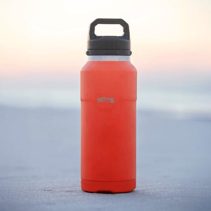 MAGNEBottle 36oz Insulated Water Bottle | Magnetic Base | 36oz insulated bottle with MAGNEPOD™ magnetic base for all-day use