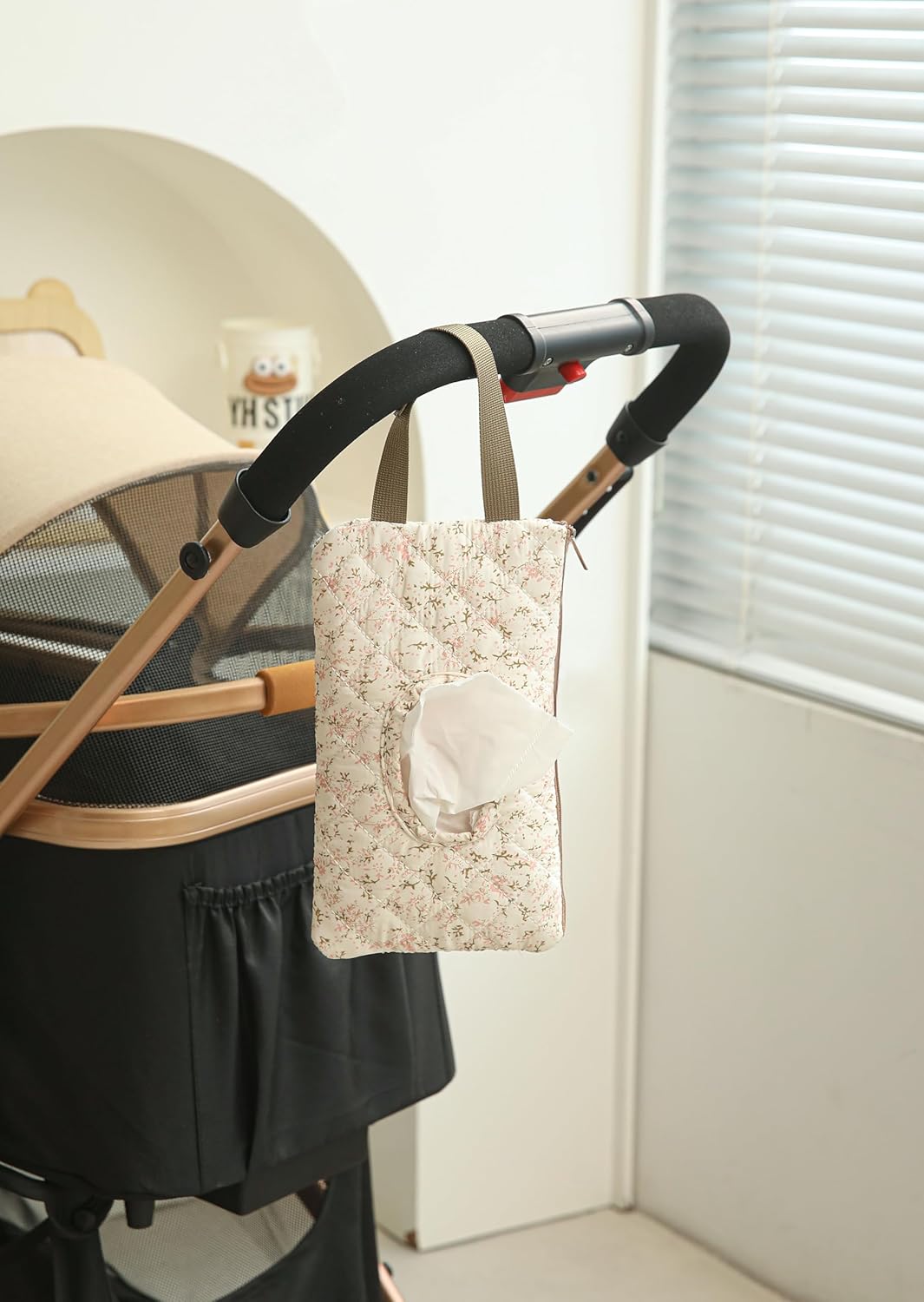 Quilted Baby Wipe Holder Quilted Wipe Pouch Portable Hanging Floral Wet Wipes Bag for Car, Stroller