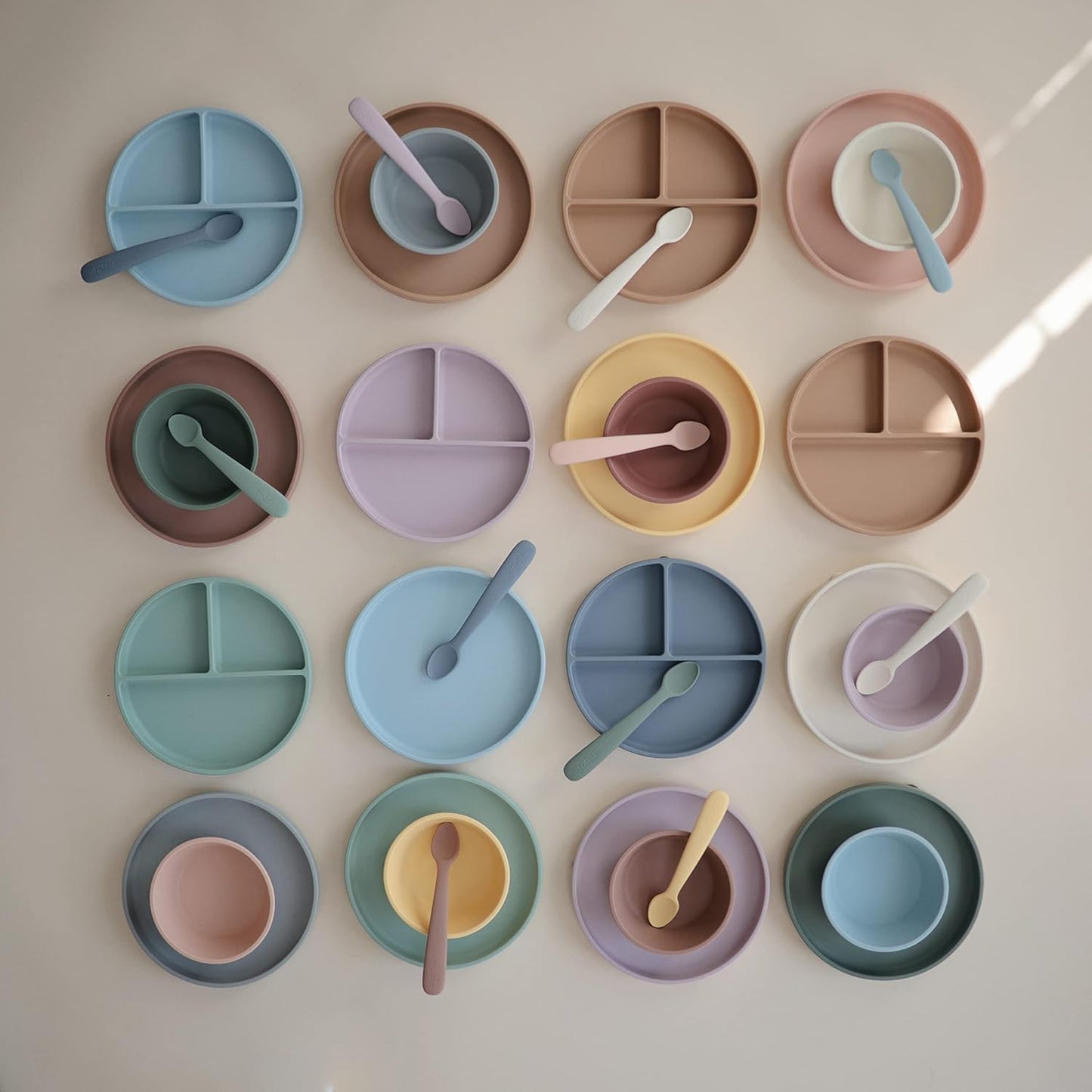 mushie Silicone Suction Plate | BPA-Free Non-Slip Design (Soft Lilac)