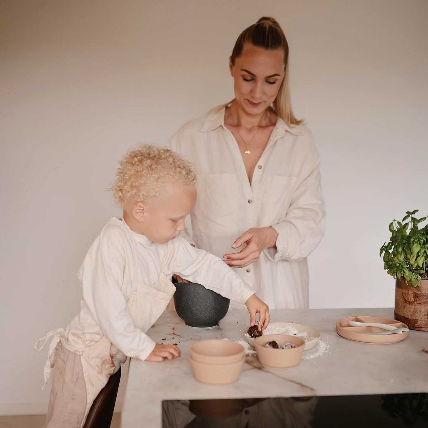 mushie Silicone Suction Plate | BPA-Free Non-Slip Design (Soft Lilac)