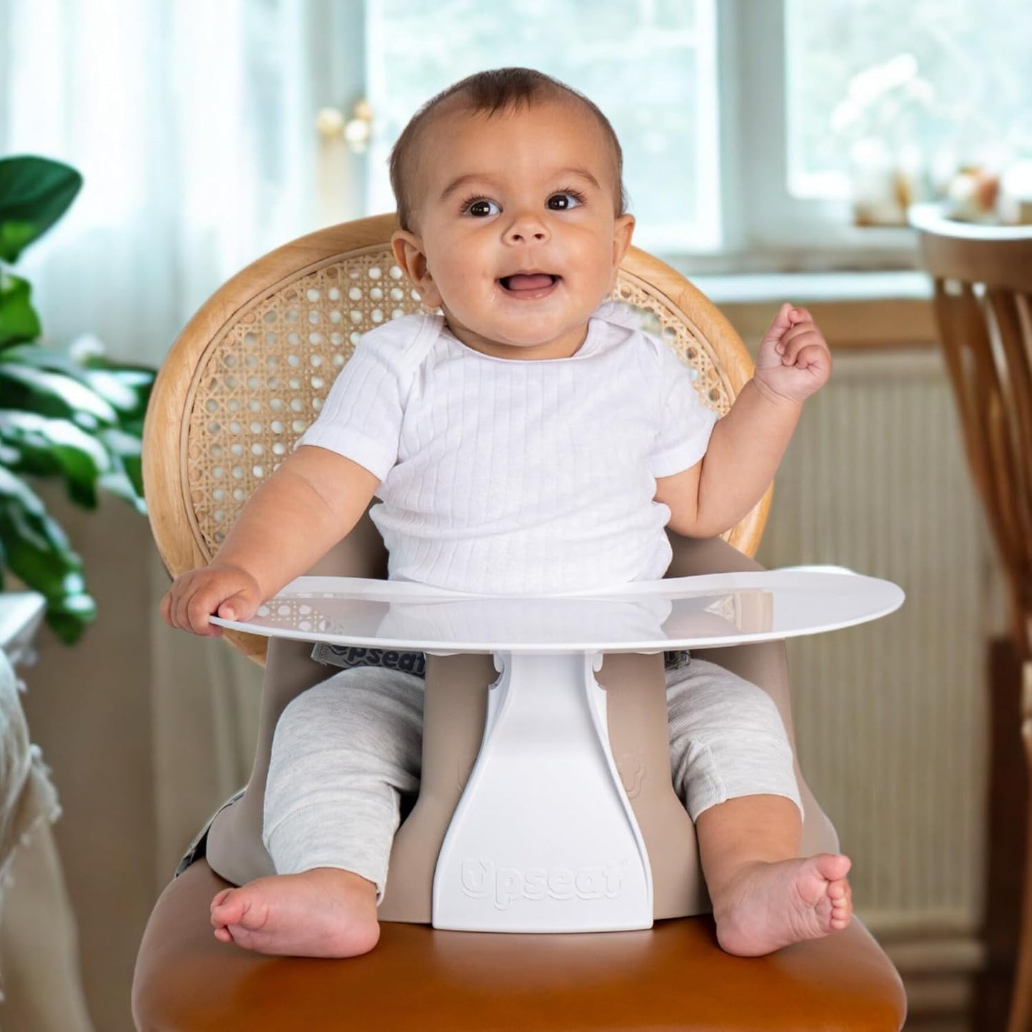 Upseat – The Original Ergonomic Baby Floor & Booster Seat with Tray, Developed with Physical Therapists for Upright Posture & Healthy Hip Development, 4–24 Months, Dishwasher-Safe Extra-Large Tray