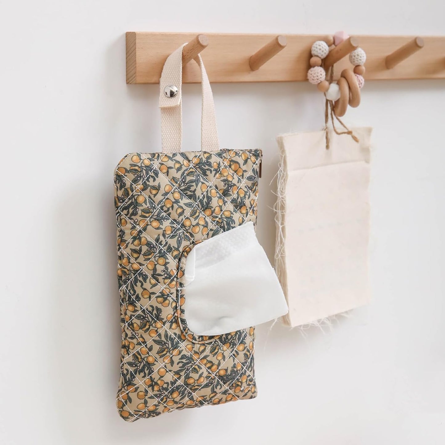 Quilted Baby Wipe Holder Quilted Wipe Pouch Portable Hanging Floral Wet Wipes Bag for Car, Stroller
