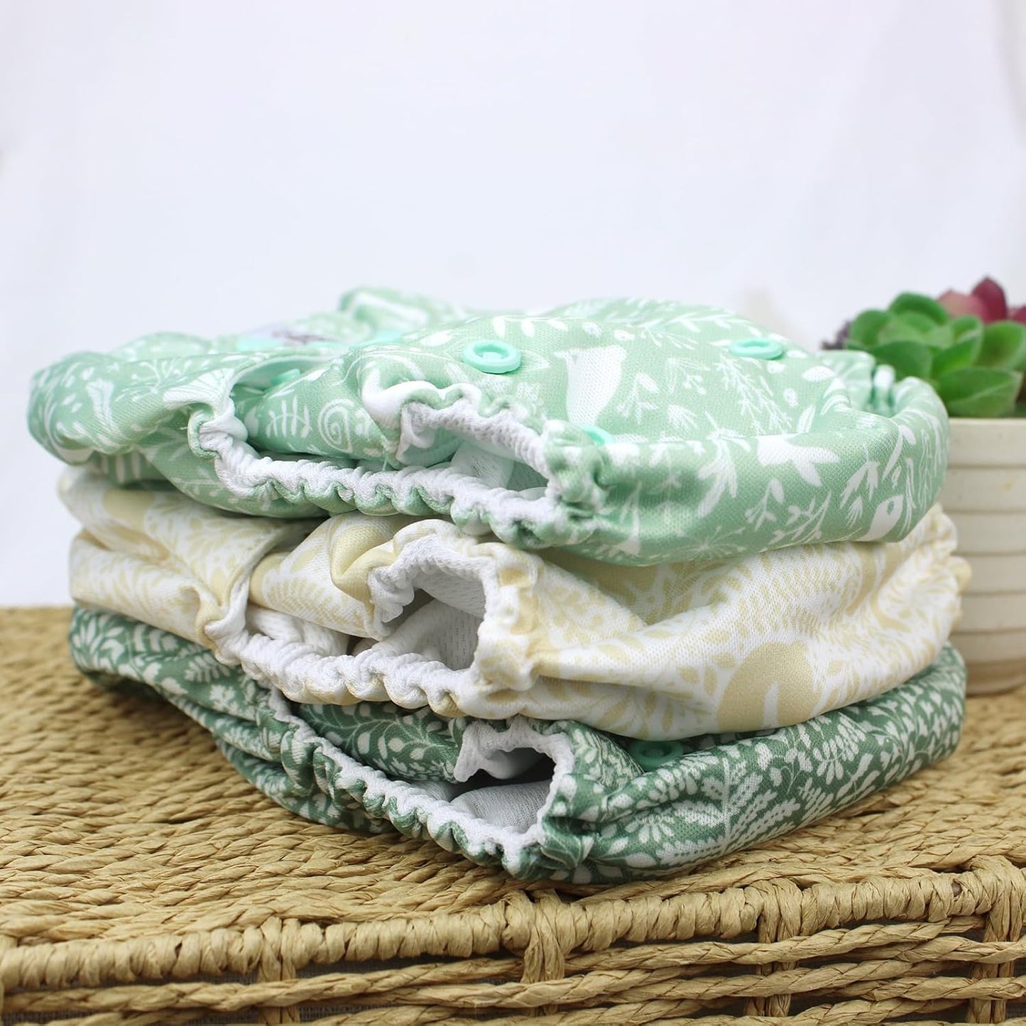 Mama Koala 3.0 Pocket Cloth Diapers for Babies with AWJ Lining, 6 Pack with 6 4-Layer Natural Cloth Diaper Inserts - Reusable and Washable Pocket Diapers(Hardworking Bees) - Colors A