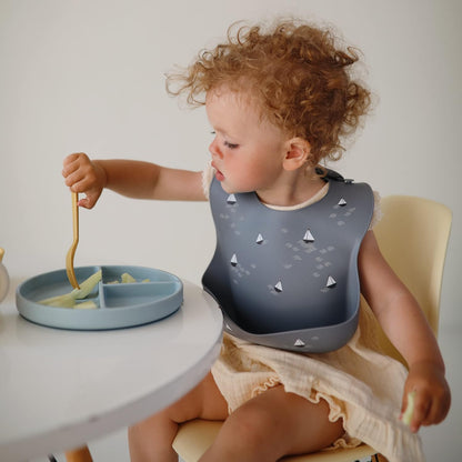 mushie Silicone Suction Plate | BPA-Free Non-Slip Design (Soft Lilac)