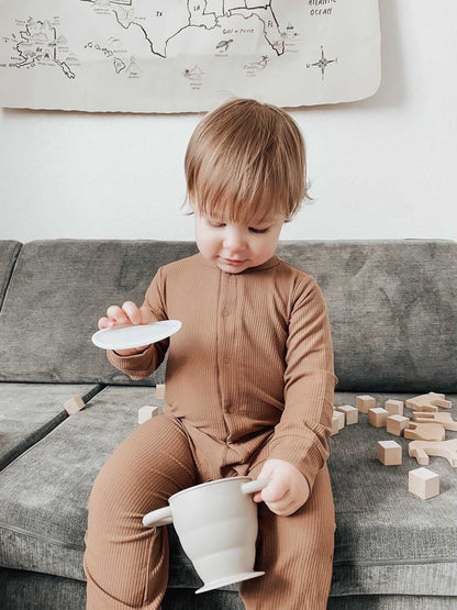 BraveJusticeKidsCo | Snack Attack II Snack Cup | Collapsible Silicone Snack Container | Toddler and Baby Snack Catcher Lid (Honey Ginger)