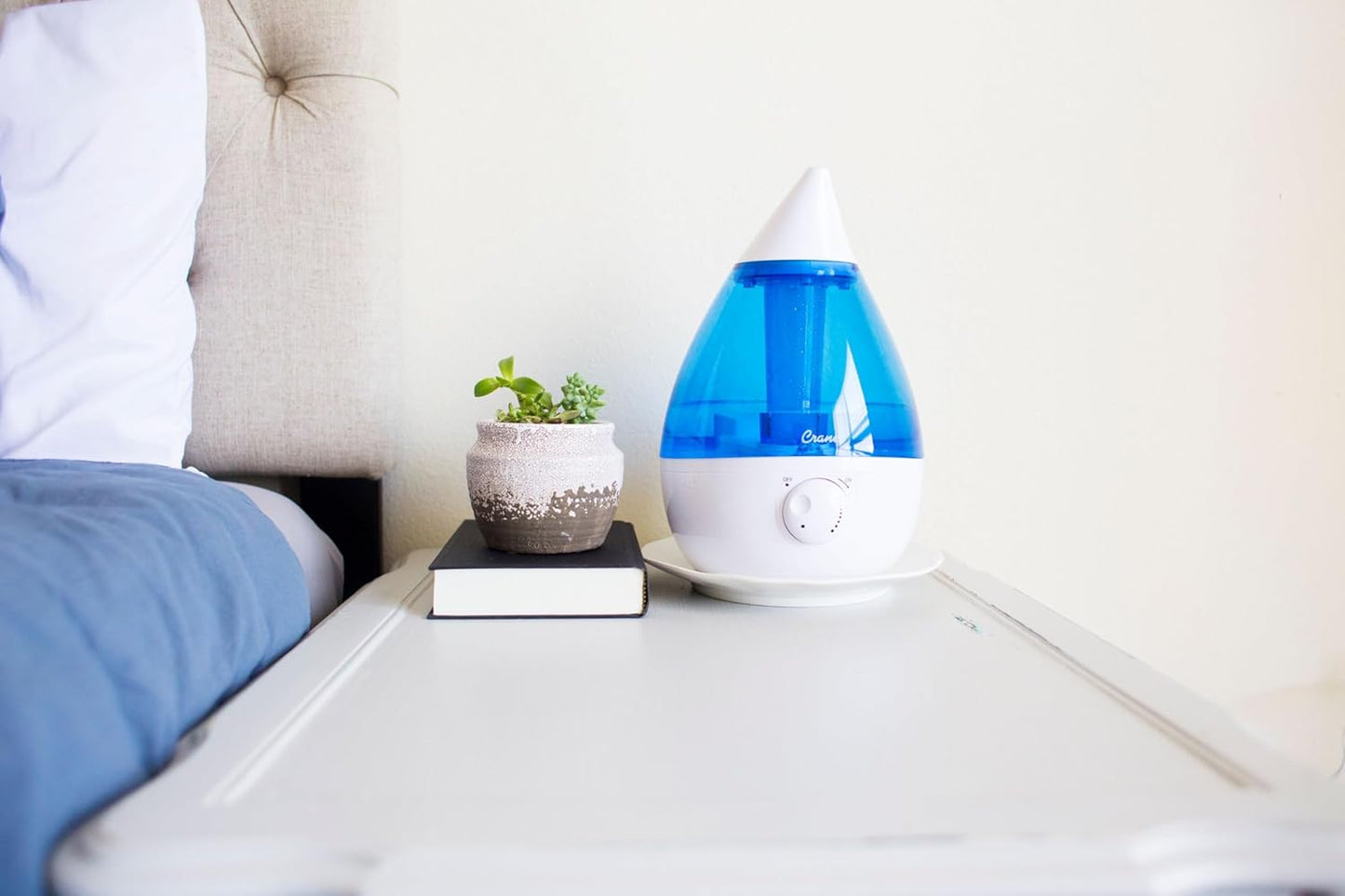 Crane Ultrasonic Cool Mist Humidifier for Bedroom, Baby Nursery, Kids Room, Plants, or Office, Large 1 Gallon Tank, Filter Optional, Clear and White