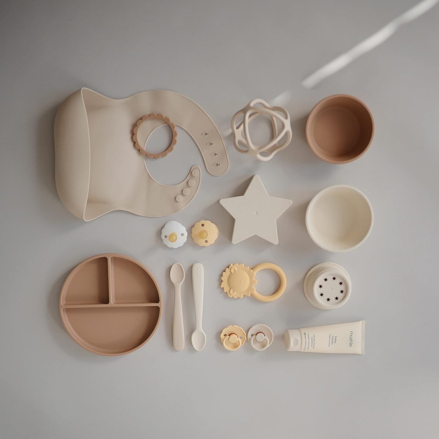 mushie Silicone Suction Plate | BPA-Free Non-Slip Design (Soft Lilac)