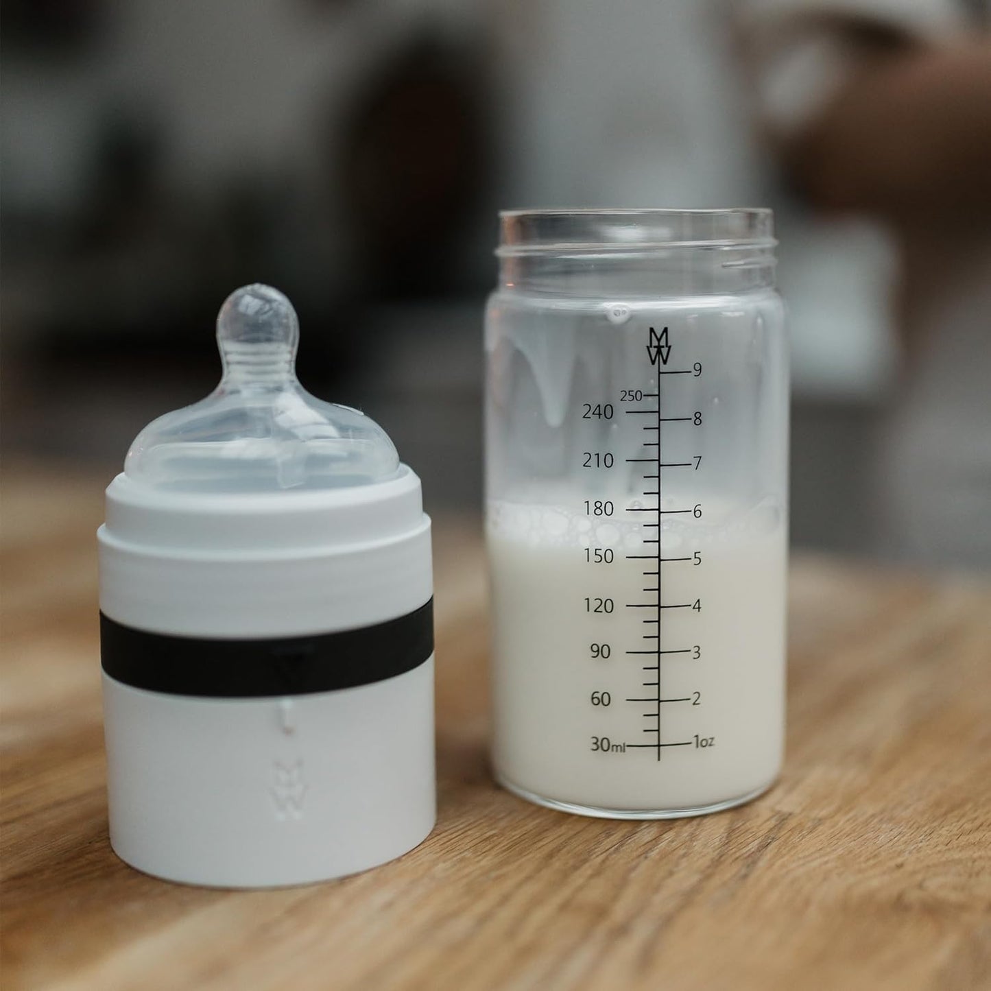 MILK & WATER Glass All in One Baby Bottle & Baby Formula Dispenser On The Go (Arctic White, 9oz Medium Flow 3m+)