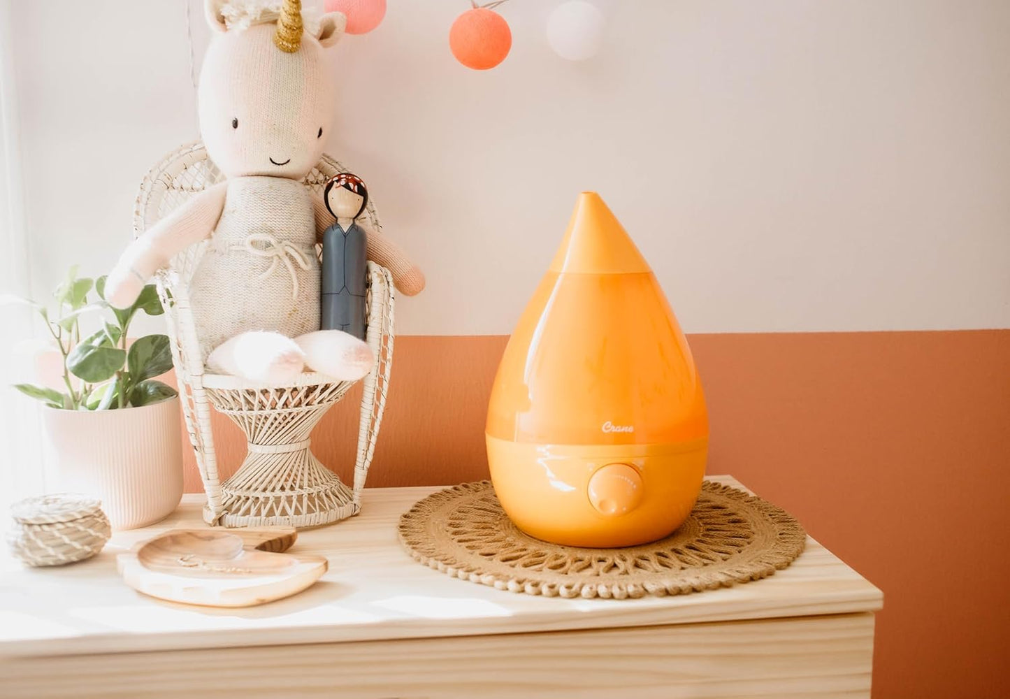 Crane Ultrasonic Cool Mist Humidifier for Bedroom, Baby Nursery, Kids Room, Plants, or Office, Large 1 Gallon Tank, Filter Optional, Clear and White