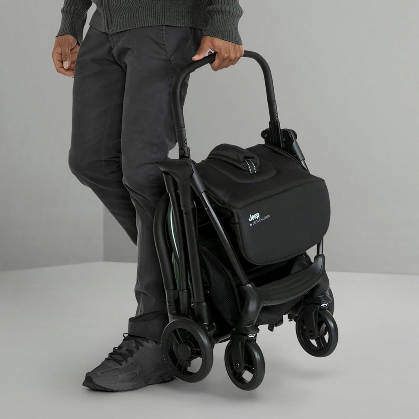 Jeep Altitude Compact Travel Stroller by Delta Children Greenguard Gold, Easy One Hand Fold, Lightweight, Extendable Canopy with Peek-a-Boo Window, Reclining Seat, 4 Wheel Suspension, Olive Green