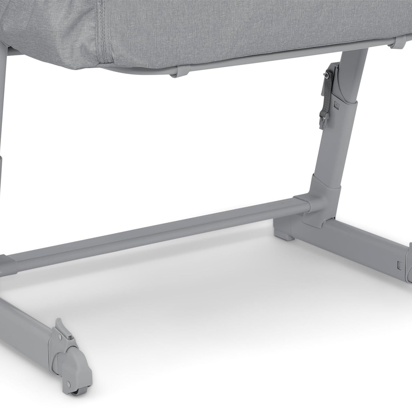 Delta Children - babyGap Whisper Bedside Bassinet, Oatmeal