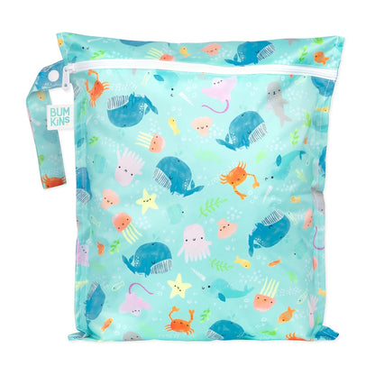 Bumkins Disney Waterproof Wet Bag for Baby, Travel, Swim Suit, Cloth Diapers, Pump Parts, Pool, Gym Clothes, Toiletry, Strap to Stroller, Daycare, Zip Reusable Bag, Packing Pouch, Winnie the Pooh