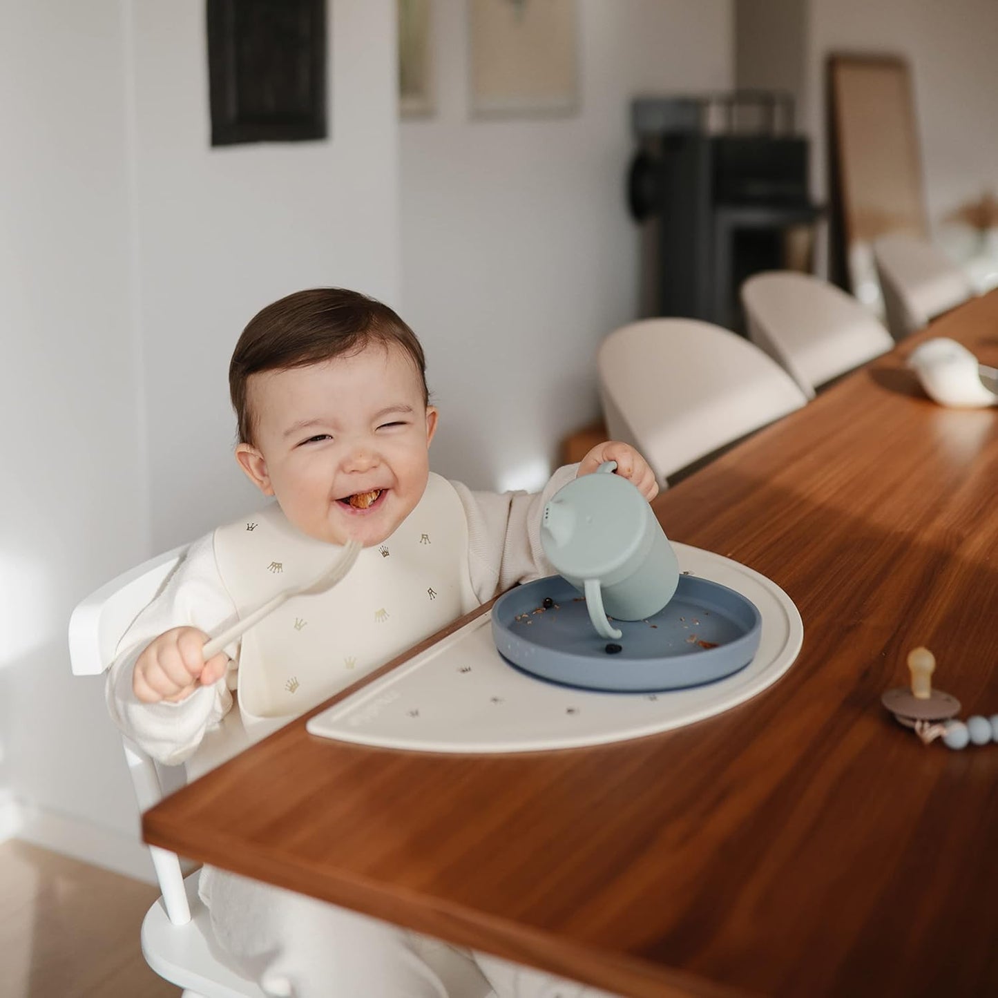 mushie Classic Silicone Suction Plate | BPA-Free Non-Slip Design (Daffodil)