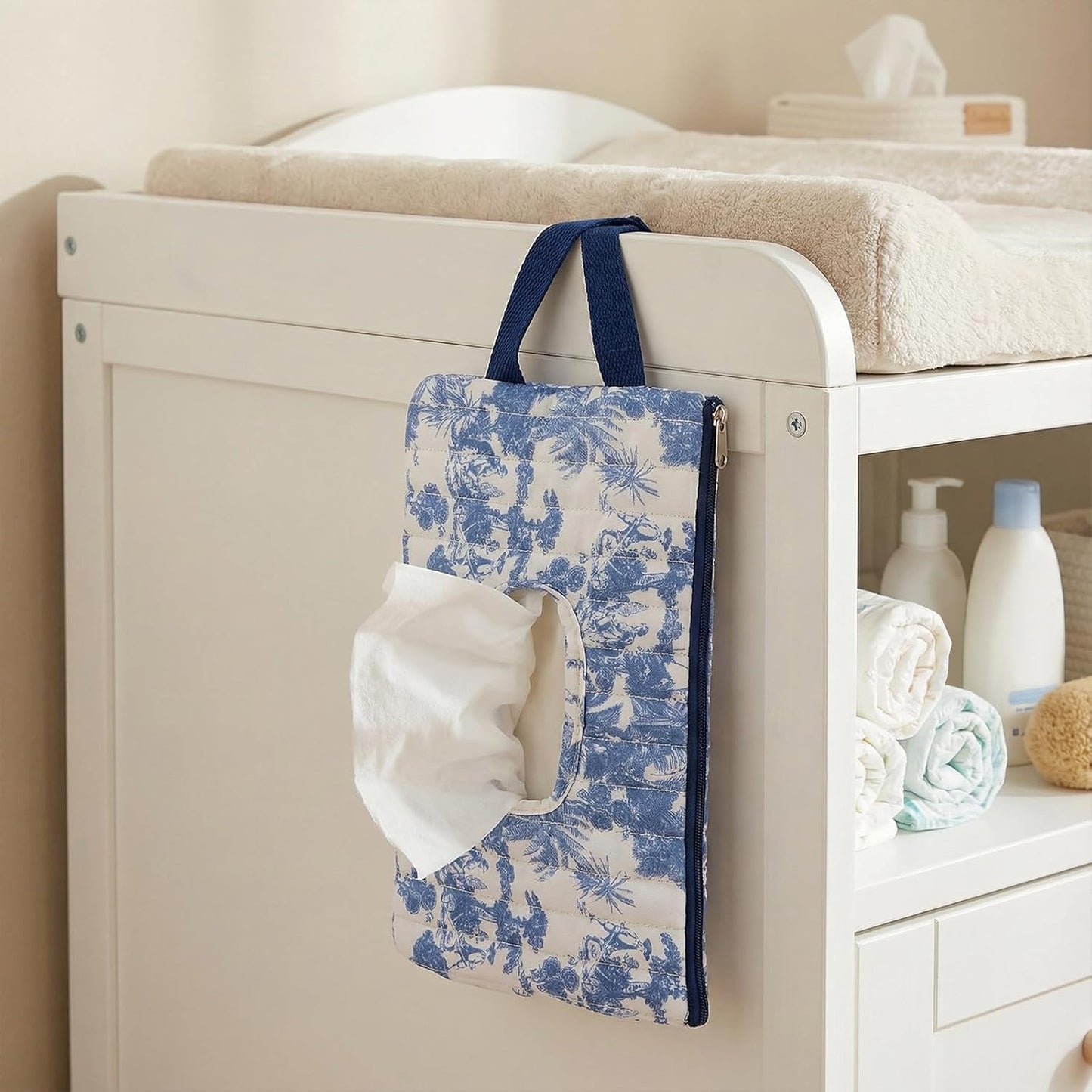 Quilted Baby Wipe Holder Quilted Wipe Pouch Portable Hanging Floral Wet Wipes Bag for Car, Stroller